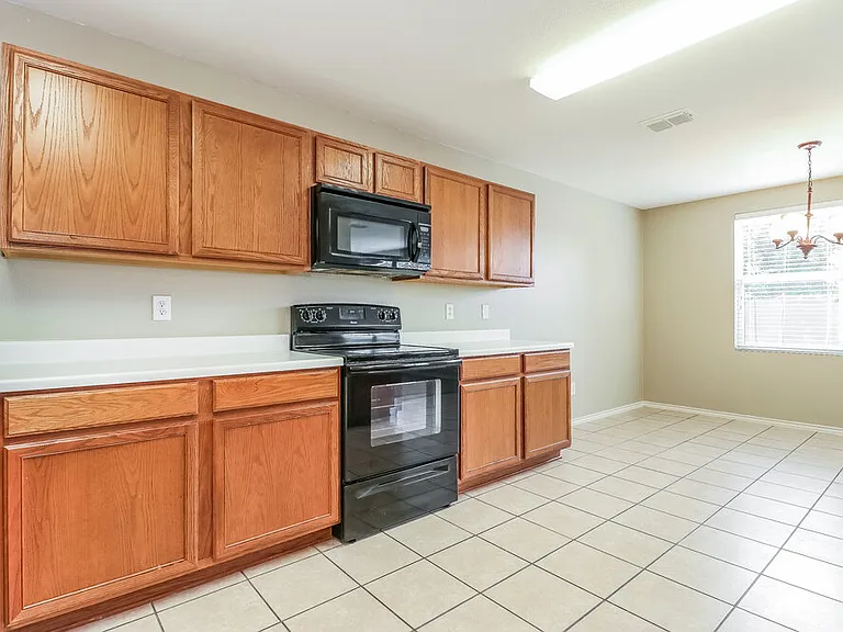4013 Foxhound Ln — Photo 6