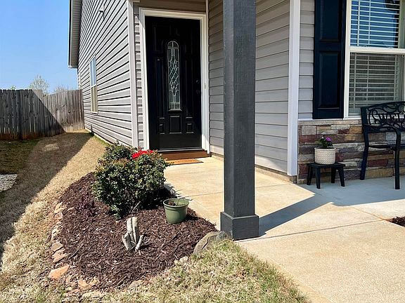 5th image of 332 Evenfall Dr