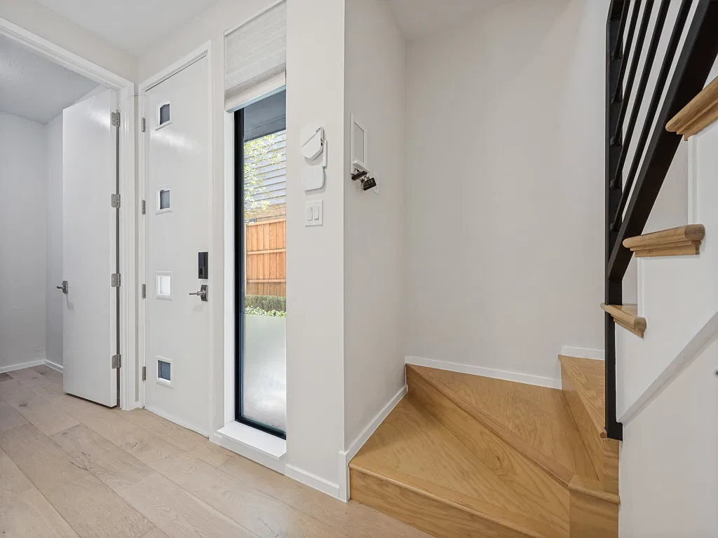 2 bed, 2.5 bath, 1510 sqft, $3,200 — Photo 3