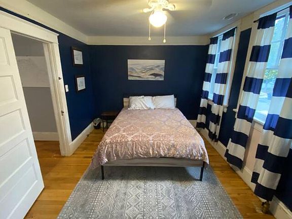 4th image of 148 Montague St #2