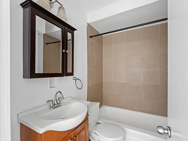 1127 N State St #3-A — Photo 12