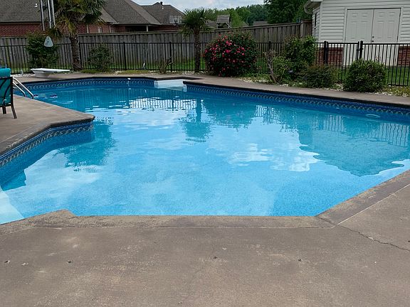 4th image of 22 Ross Dr