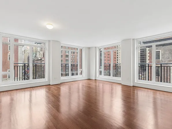 45 Park Ave APT 501, New York, NY 10016