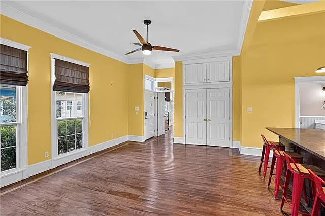 516 Peniston St — Photo 2