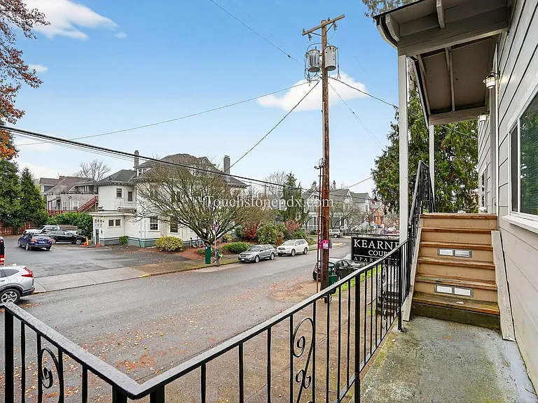2424 NW Kearney St #5 — Photo 4