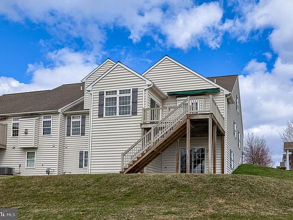 5th image of 101 Baneberry Ln