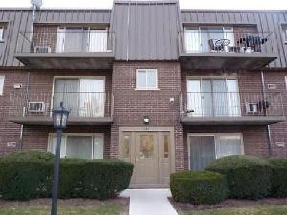 1st image of 588 Fairway View Dr #1-1F