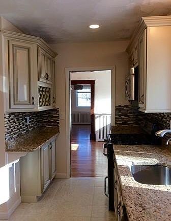 2nd image of 138 Winsor Ave #140
