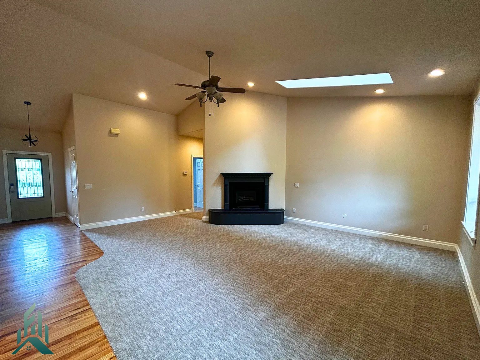 3 bed, 2.5 bath, 1928 sqft, $2,895 — Photo 4