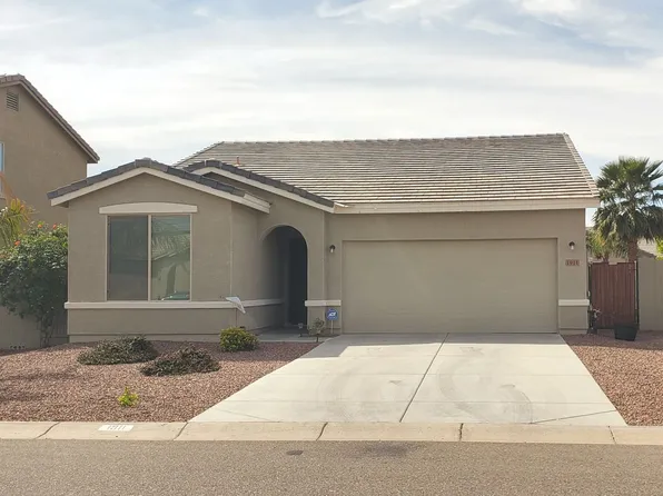 1911 W Half Moon Cir, San Tan Valley, AZ 85142