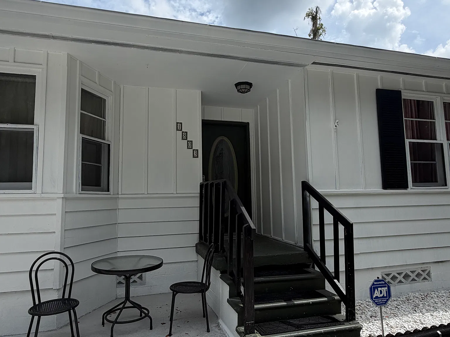 4 bed, 1638 sqft, $2,000 — Photo 2