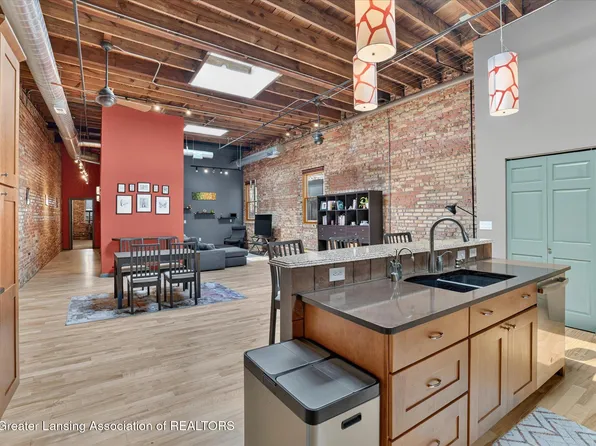 214 S Washington Sq Unit 4, Lansing, MI 48933