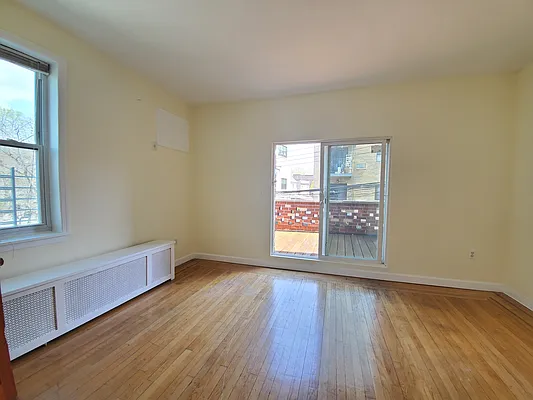 Rented by Astoria Realty | media 17