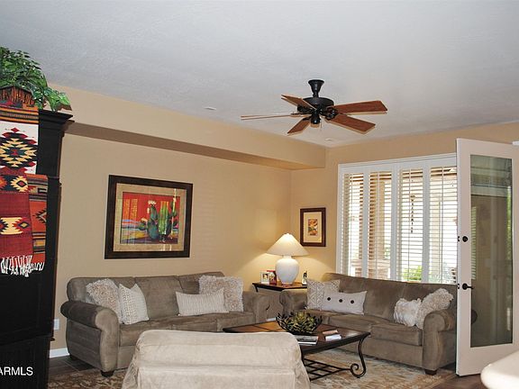 4th image of 939 W Mountain Peak Way