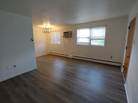 3rd image of 6 Burr Ave #5