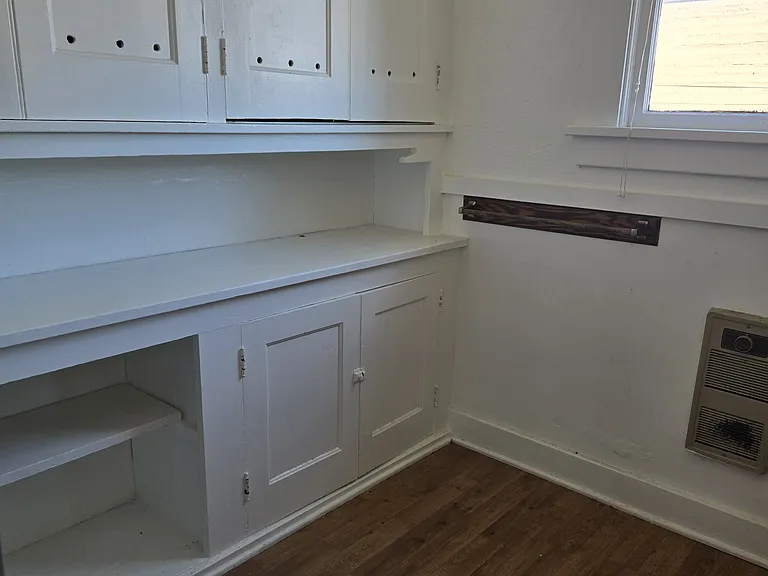 1010 Franklin Ave #1 — Photo 5