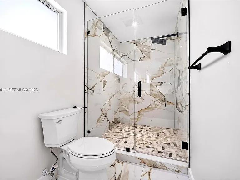 5715 Jackson St — Photo 36