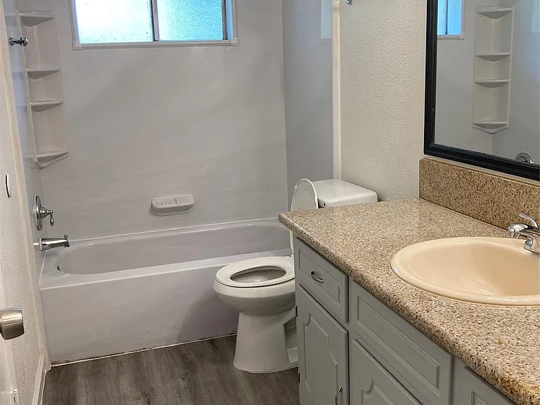 5008 Rockland Dr — Photo 10