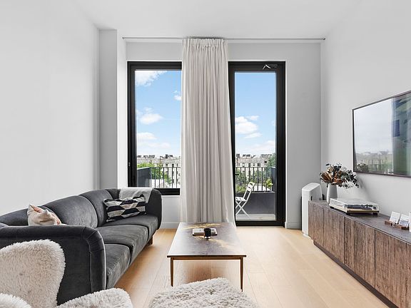 5th image of 21-21 31st St #5C