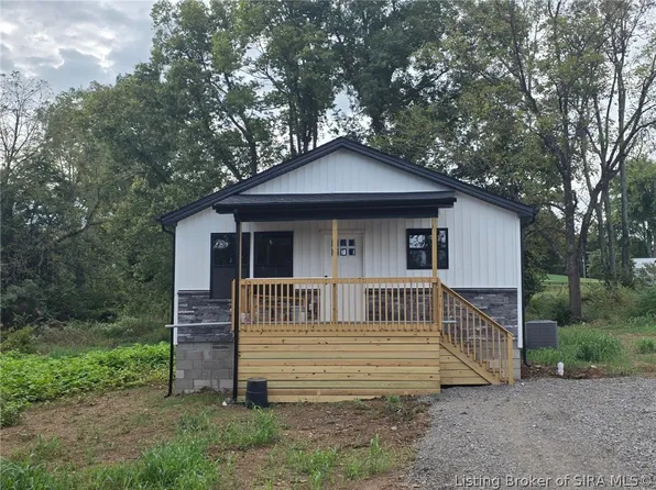 807 Sandy Circle, Salem, IN 47167