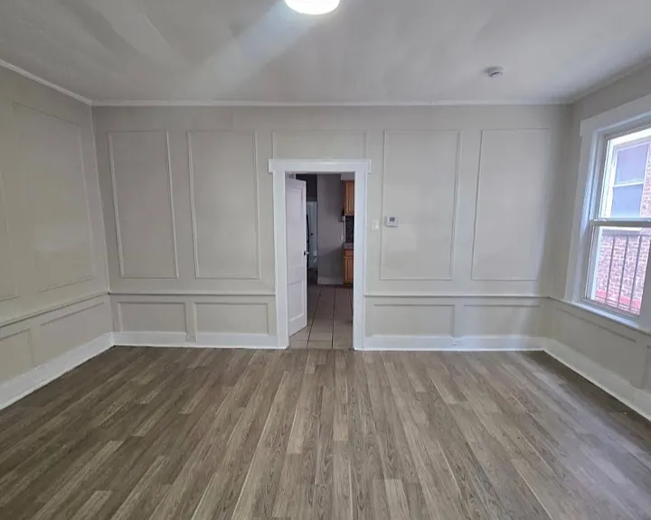 81 Montgomery Ave #2L — Photo 5