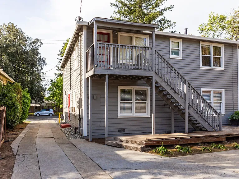 341 W 1st Ave — Photo 42