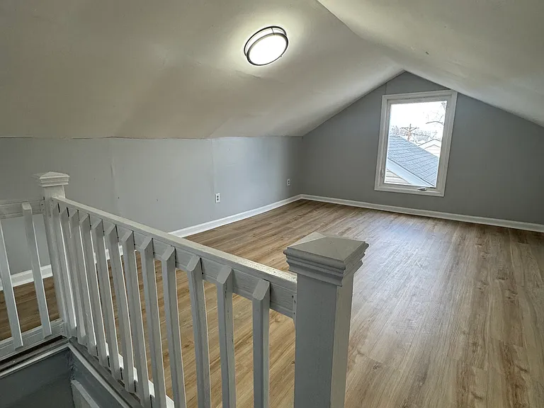 111 Henry St — Photo 18
