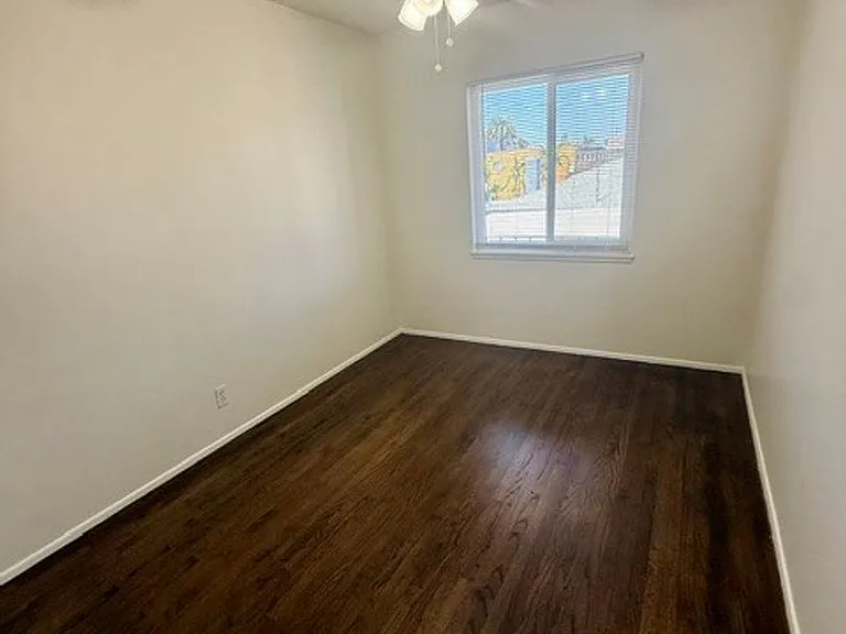 476-478 Almond Ave #480 — Photo 21