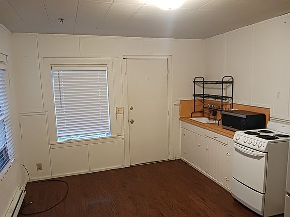 4th image of 420 W 2nd St