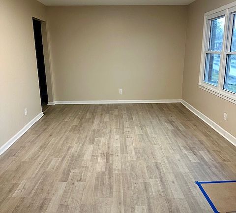 4th image of 1048 Dotland Cir