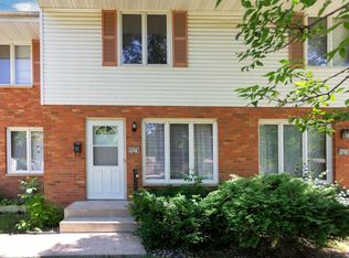 2014 Arkwright St, Saint Paul, MN 55117