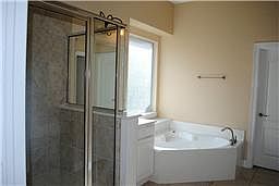 4th image of 6007 Gatewood Manor Dr