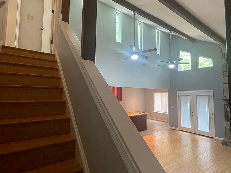 8006 Briardale Dr — Photo 14