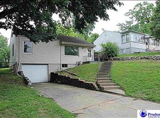 3278 Valley St, Omaha, NE 68105
