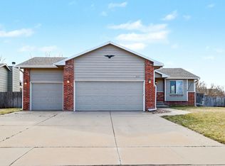 2213 E Spring Hill Dr, Goddard, KS 67052