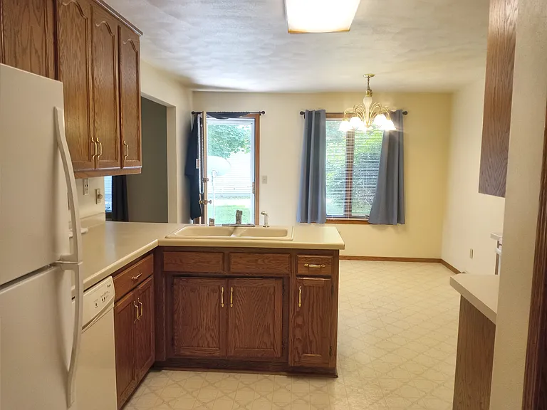 W3181 Westowne Ct — Photo 14