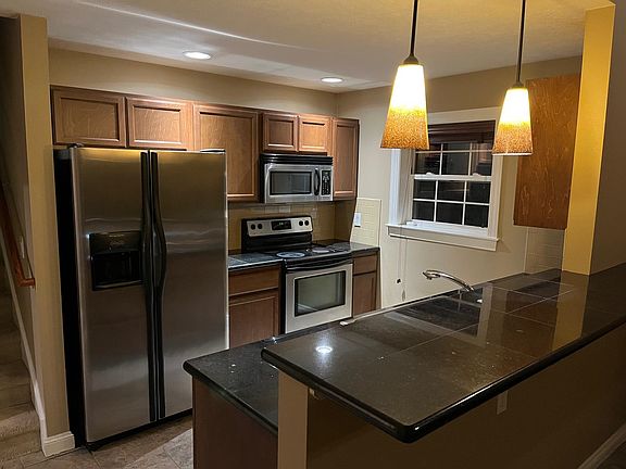 4th image of 1126 S Coeur D Alene St Unit B