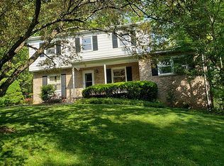 1426 Little Lehigh Dr N, Emmaus, PA 18049