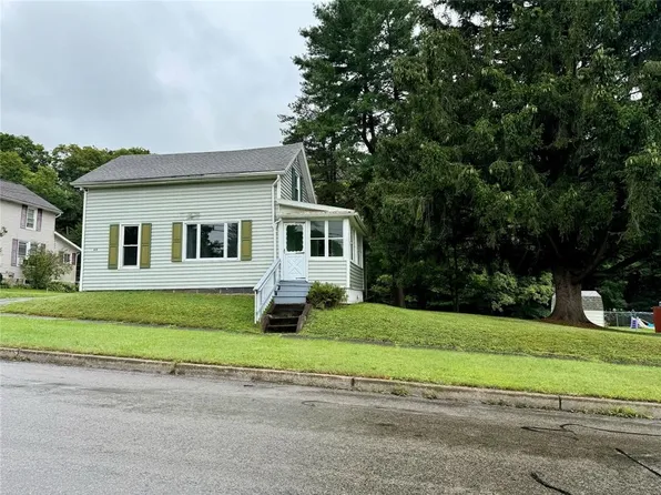 631 S Center St, Corry, PA 16407