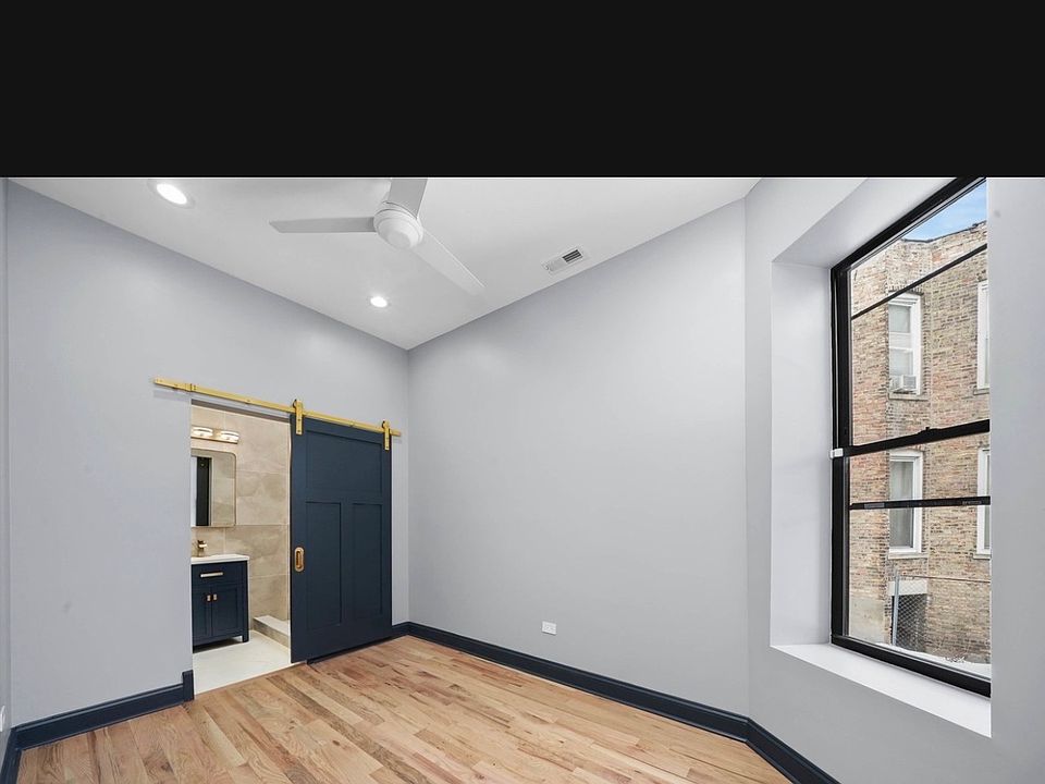 Building Photo 4