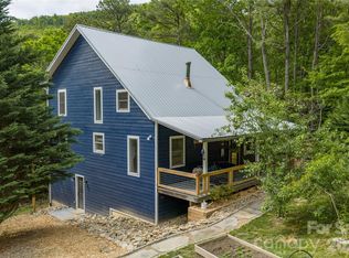 14 Locust St, Black Mountain, NC 28711