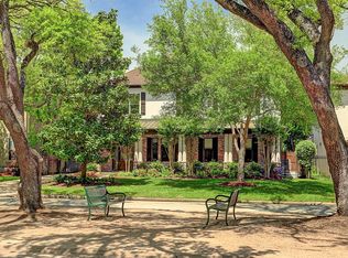 4810 Holly St, Bellaire, TX 77401
