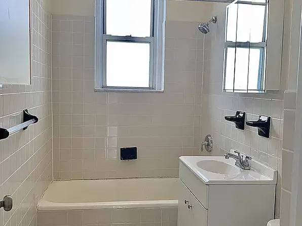 24-10 29th Street 41 image 7 of 8