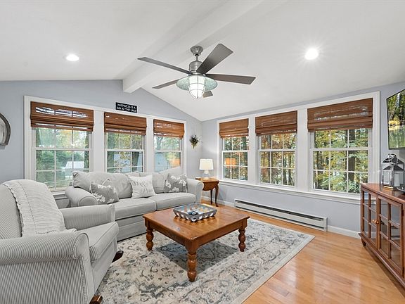 2nd image of 50 Beach Ave