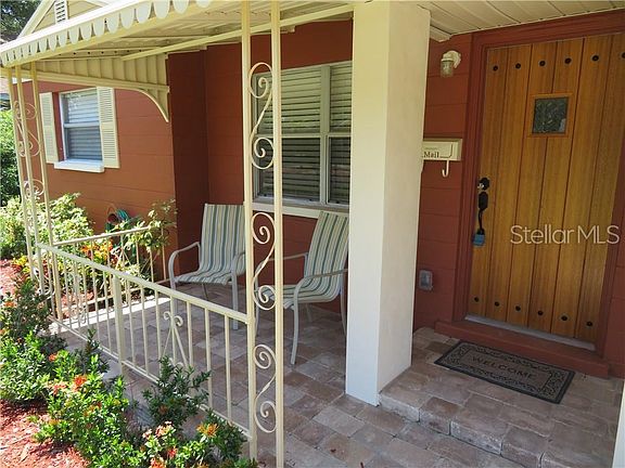 2nd image of 714 W Woodlawn Ave