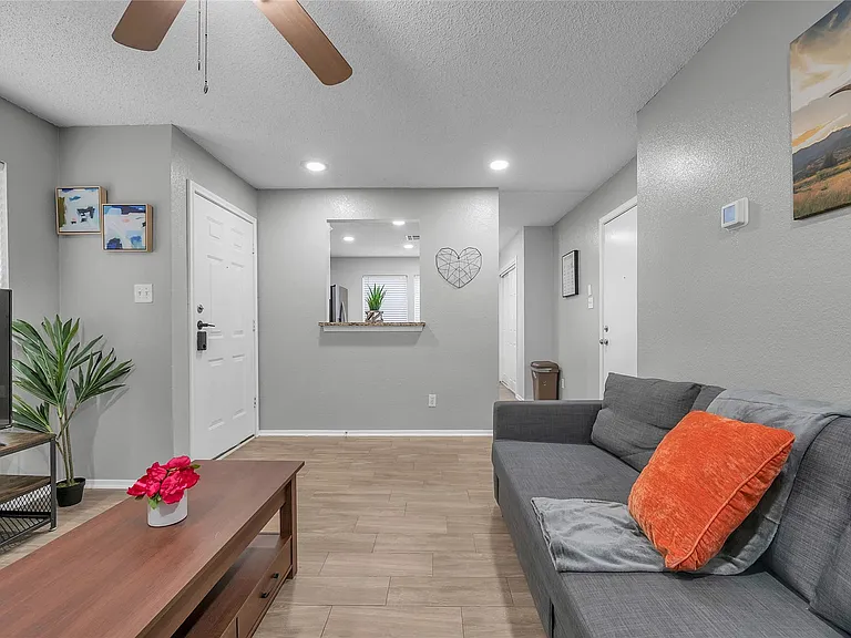 1507 Hollow Tree Blvd — Photo 8