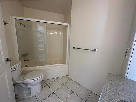 640 The Vlg #217 — Photo 21