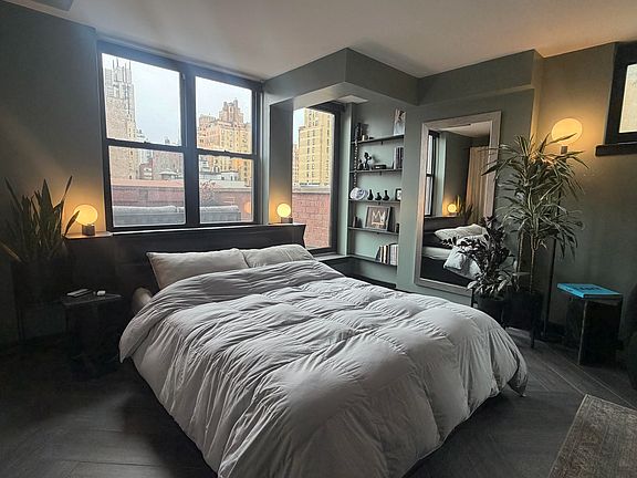2nd image of 222 W 14th St APT 7A