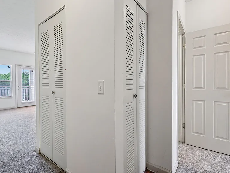 Charter Woods — Photo 41