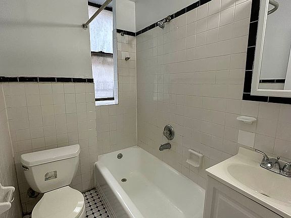 5th image of 11 E 32nd St APT 7E